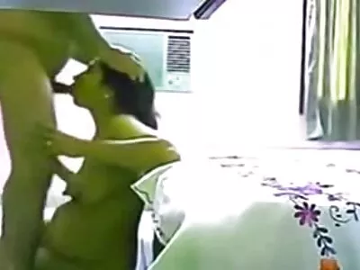 അതിശയകരമായ സുന്ദരിയ്ക്ക് വൃത്തികെട്ട ആശയങ്ങളുണ്ട്