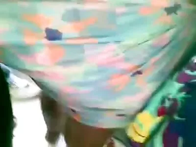ബ്രൂണറ്റ് അലിസ്സ റീസ് അവിശ്വസനീയമായ ലൈംഗികതയിൽ ഏർപ്പെടുകയും അവളുടെ വായിൽ കമിഴ്ന്നുകിടക്കുകയും ചെയ്യുന്നു